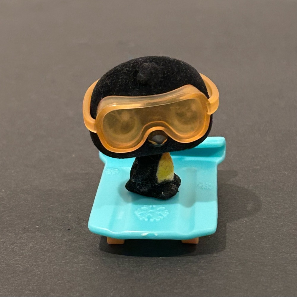 Littlest Pet Shop Penguin 333